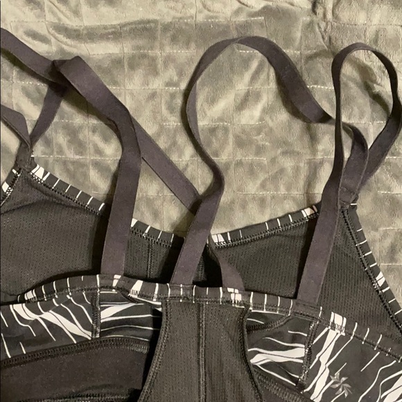 Athleta workout top - Picture 2 of 3